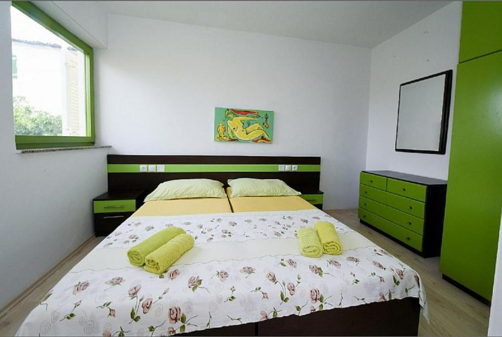 Apartment Dvori Novalja