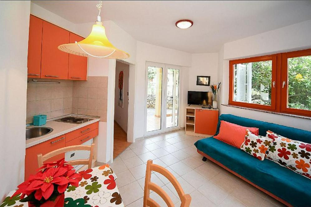 Dvori Apartment *