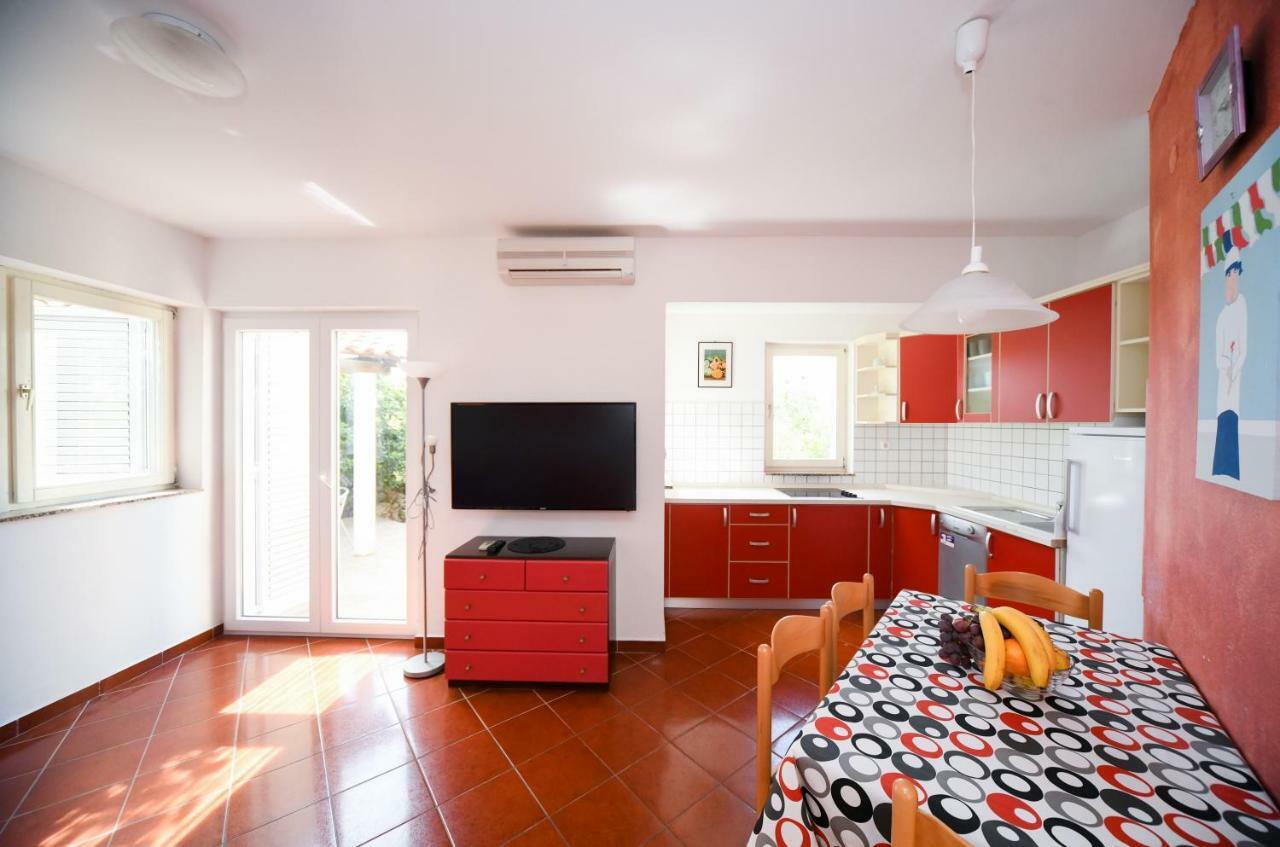 Dvori Apartment Novalja