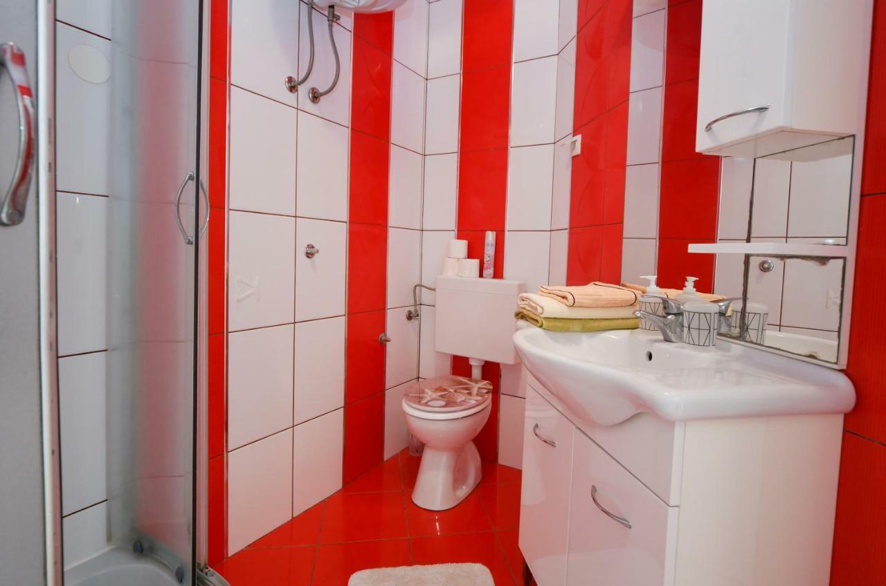 Dvori Apartment