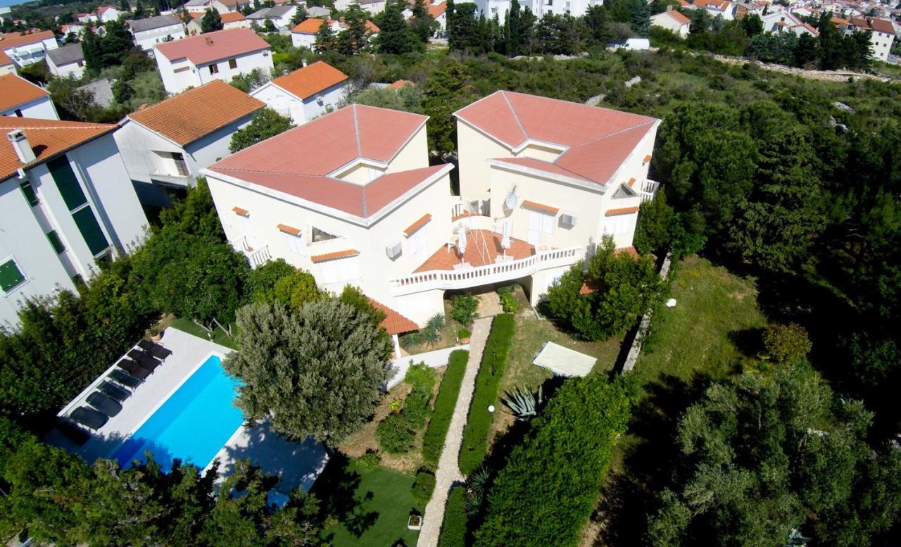 Dvori Apartment Novalja